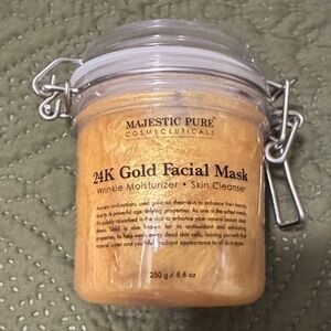 Majestic 24K Gold Facial Mask — Shimmering Gold Treatment